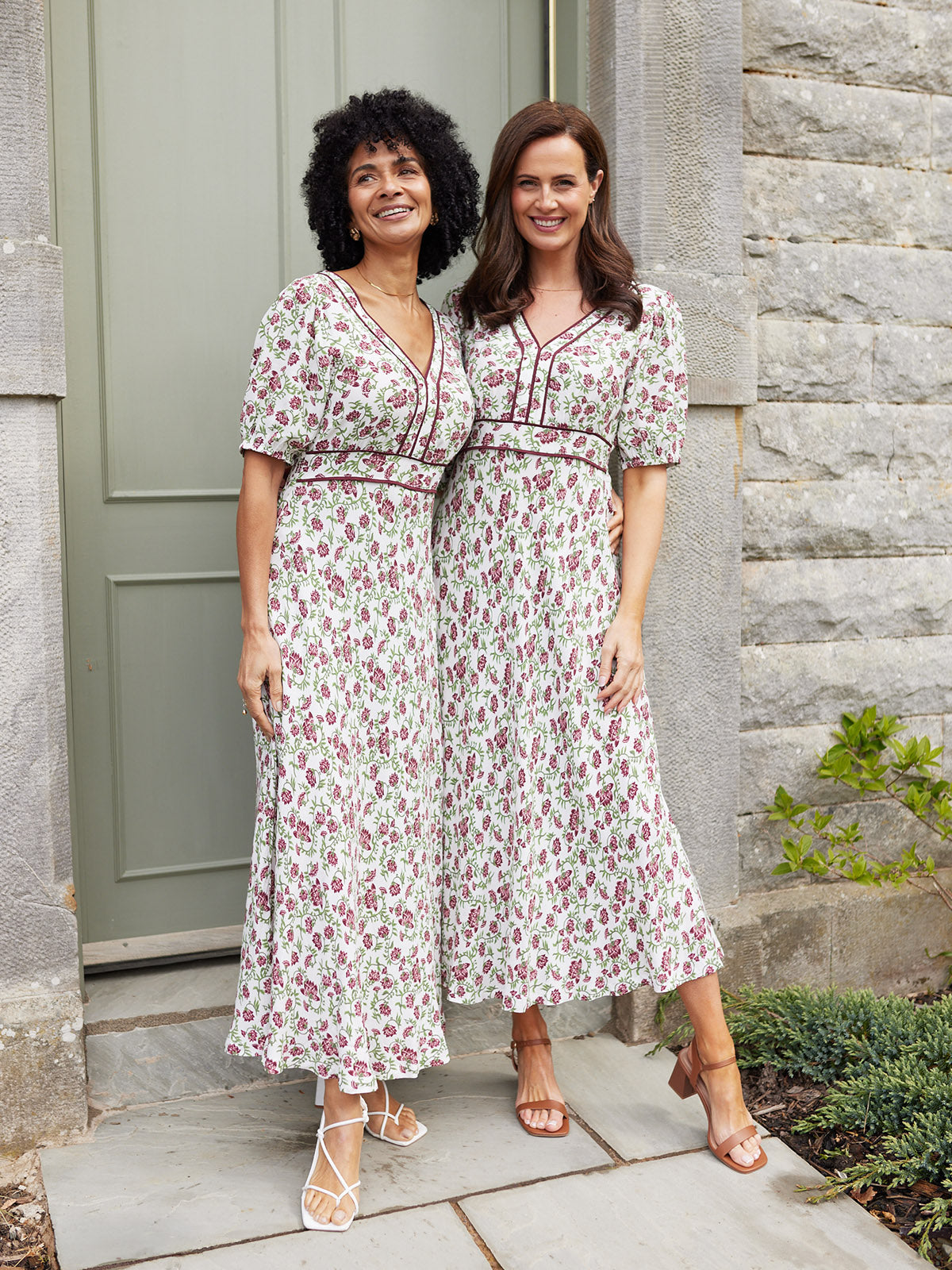 Linny Contrast Trim Dress - Pink Floral Print