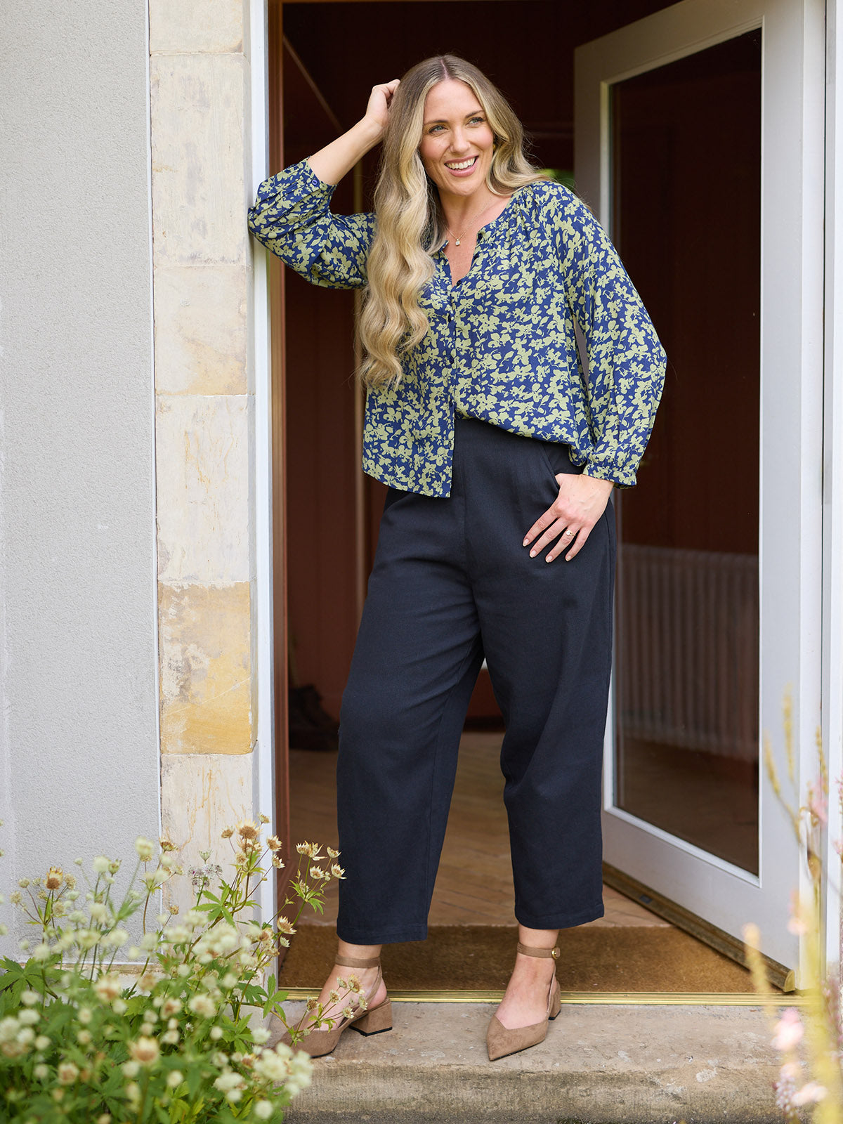 Pam Barrel Leg Trouser - Black