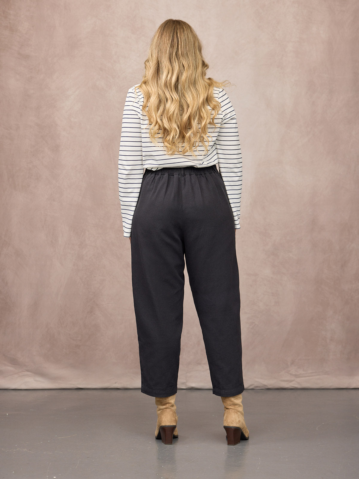 Pam Barrel Leg Trouser - Black