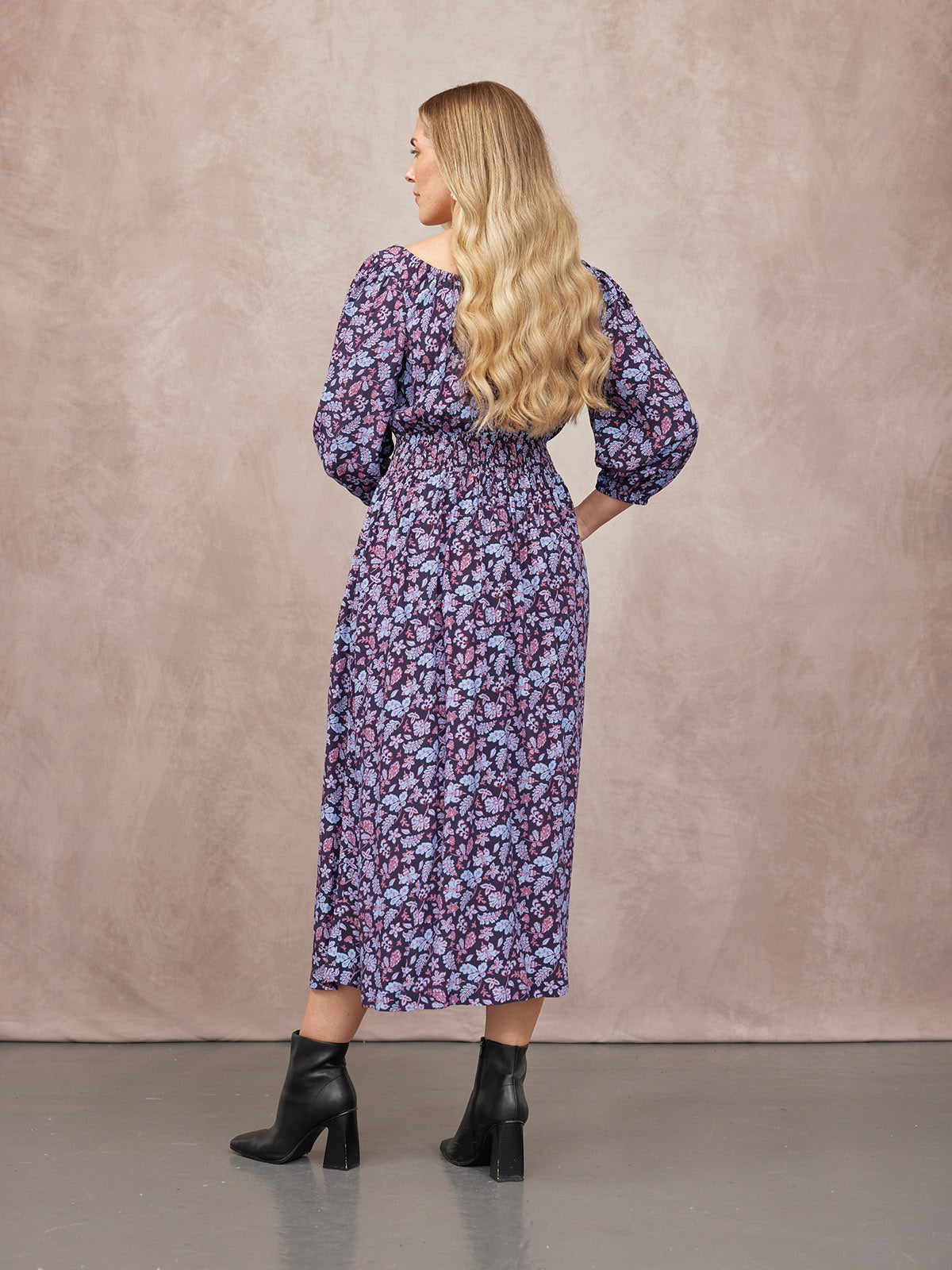 Marisol Scoop Neck Shirred Dress - Navy Floral