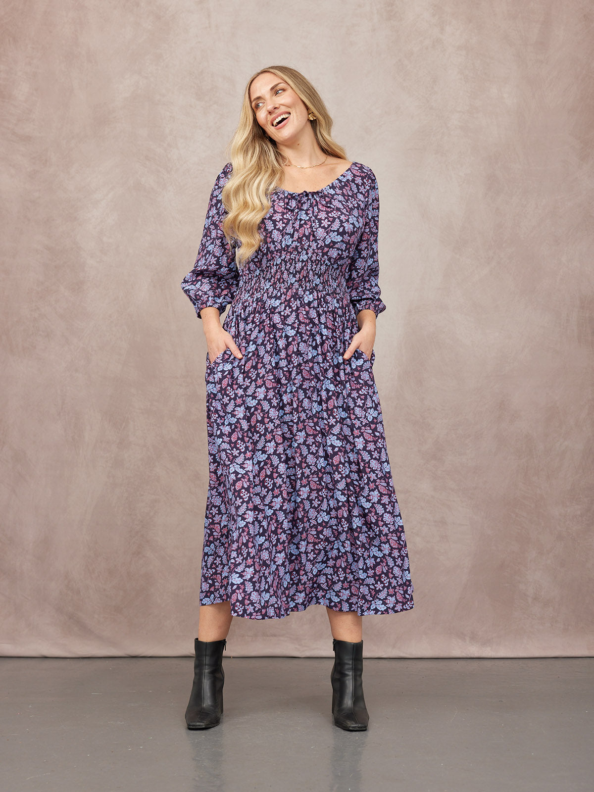 Marisol Scoop Neck Shirred Dress - Navy Floral